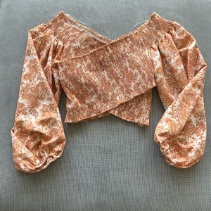 NWT ballon sleeve crop top